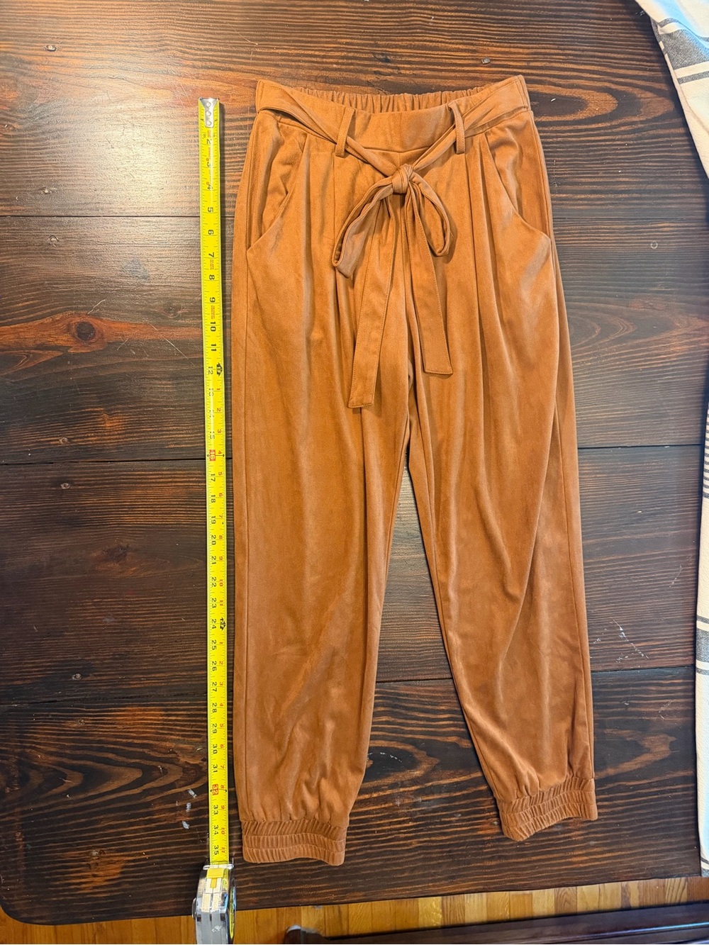 Mi Ami by Francesca’s Rust Brown Tie-Waist Jogger Pants faux suede size small